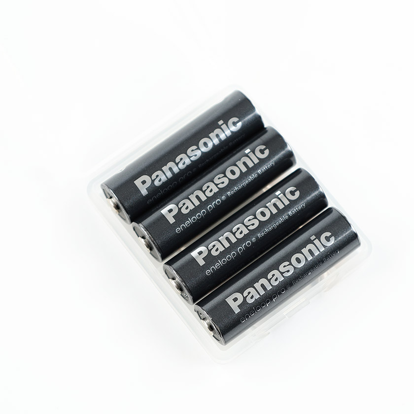 Panasonic 単3形 充電池 4本パックAmazon限定 大容量モデル [最小容量2500mAh/繰り返し旧JIS企画500回 現JIS企画150回]  eneloop pro BK-3HCD/4SA ブラック(ロゴシルバー）1,210円 4パック 売切れ