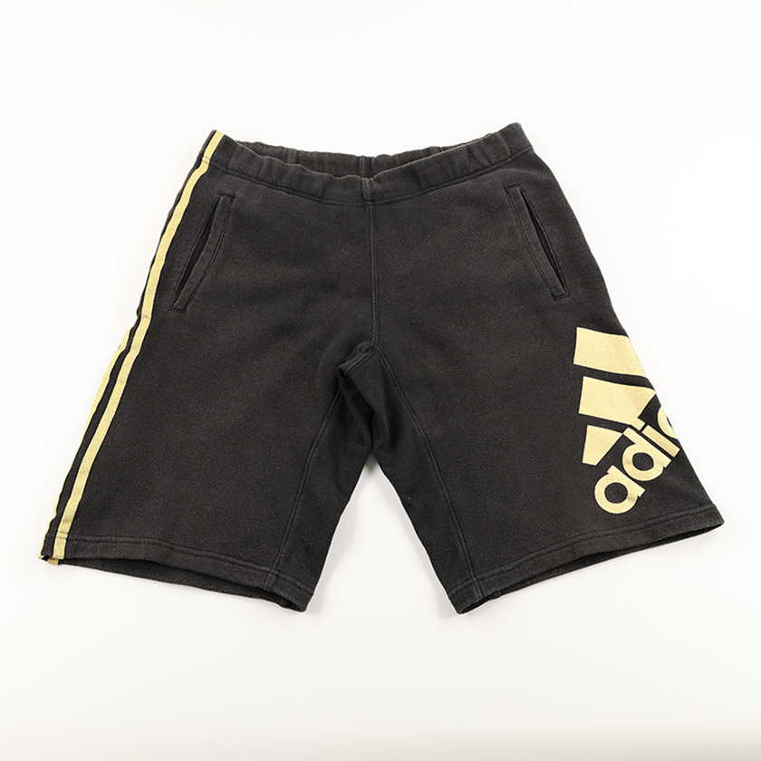 adidas アディダス ビッグロゴハーフパンツ Lサイズ ブラック/ゴールド アディダスジャパン製 1,430円